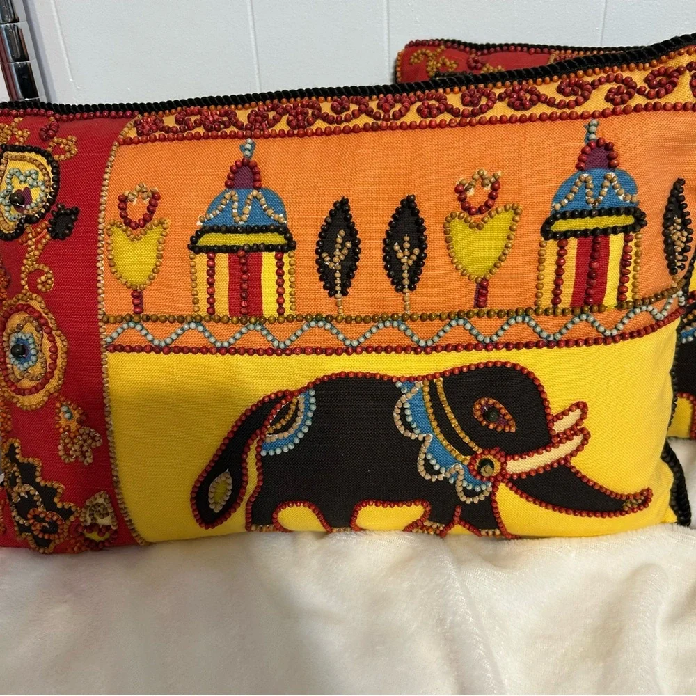 2‎ Dransfirld& Ross beaded Elephant/India Decorative Pillow Set. Feather/down.